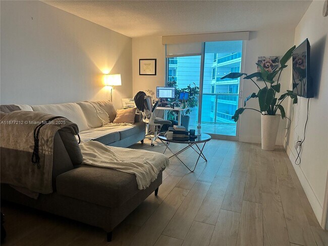 Foto del edificio - 2101 Brickell Ave