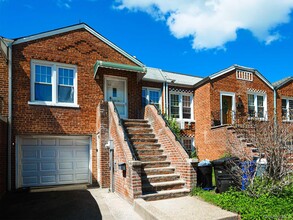 Building Photo - 253-37-253-85 85th Rd