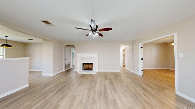 Foto del edificio - 145 S Willow Way