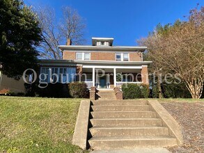 Building Photo - 1517 W 1st St