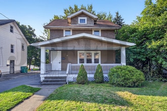 Building Photo - 15748 Friend Ave