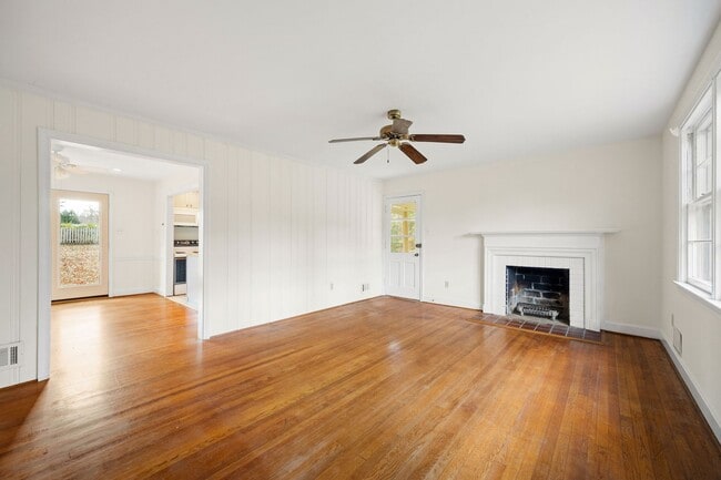 Foto del edificio - Stratford Hills Brick Ranch