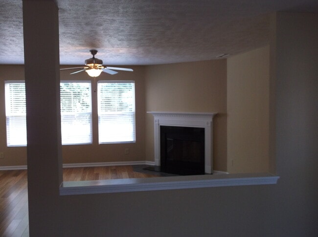 Building Photo - 2058 Durand Rd