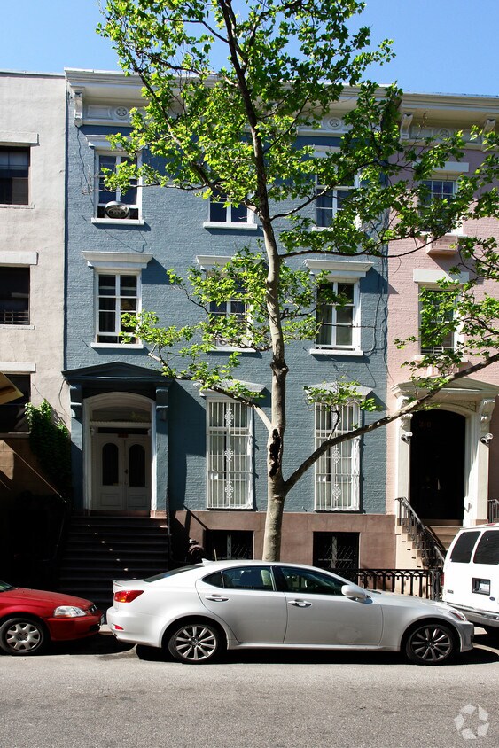 Foto del edificio - 208 W 15th St