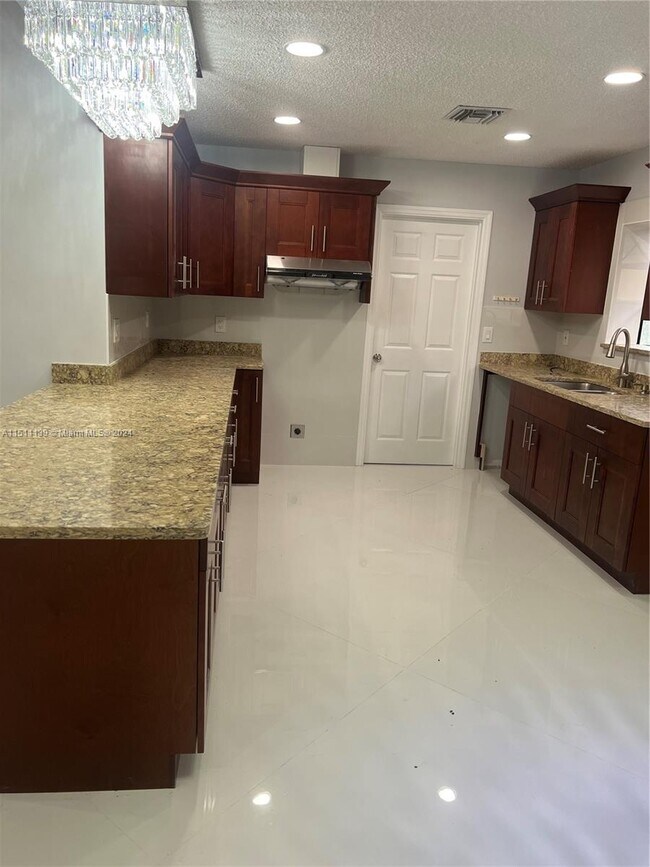 Foto del edificio - 228 SE 9th St