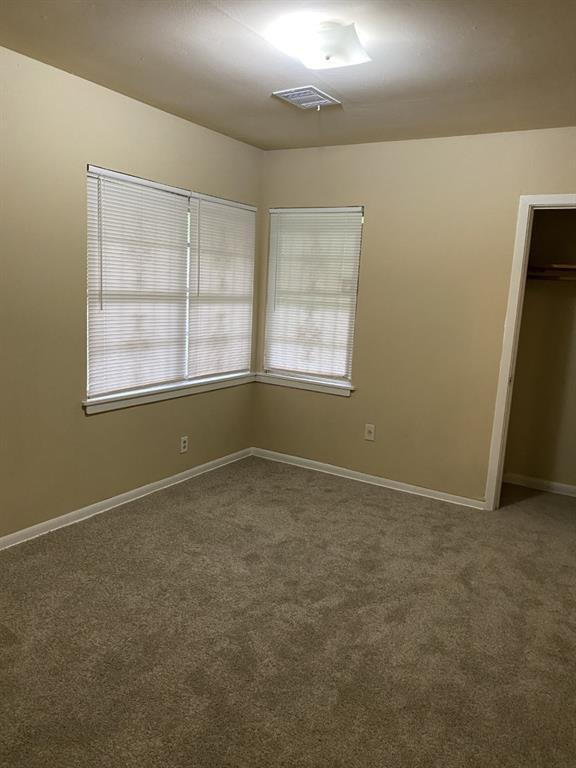 Building Photo - 6206 Heron Dr