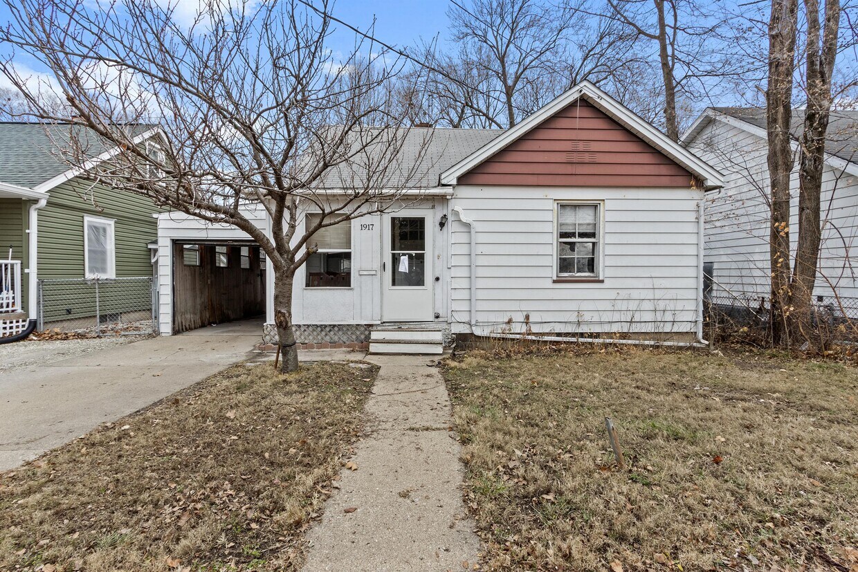 Foto principal - 1917 W Butler St