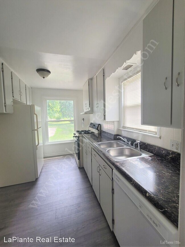Foto del edificio - 3 br, 1 bath House - 1217 Eleanor Avenue