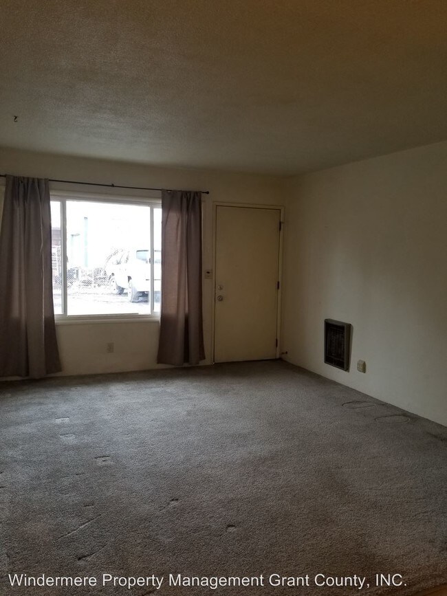 Foto del edificio - 8280 Terminal St NE