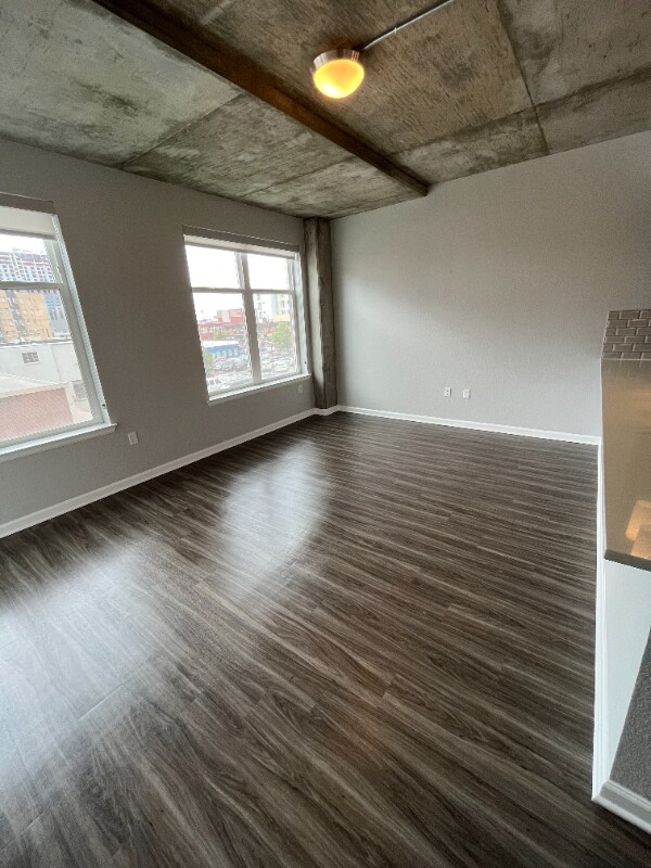 Building Photo - 2081 California St