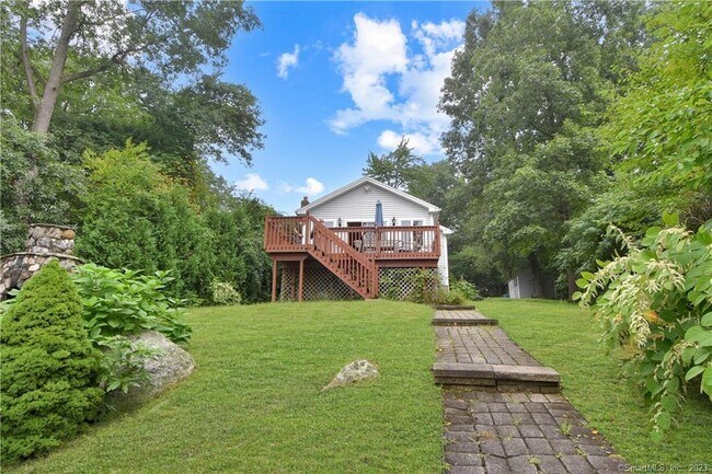 Building Photo - 160 Ipswitch Rd