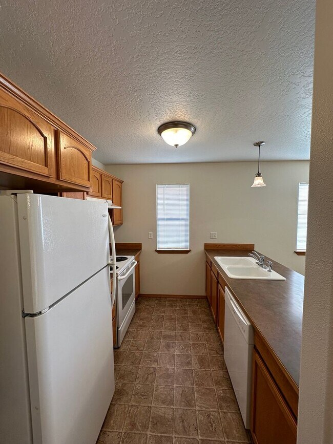 Foto del edificio - 6438 W Trestle St