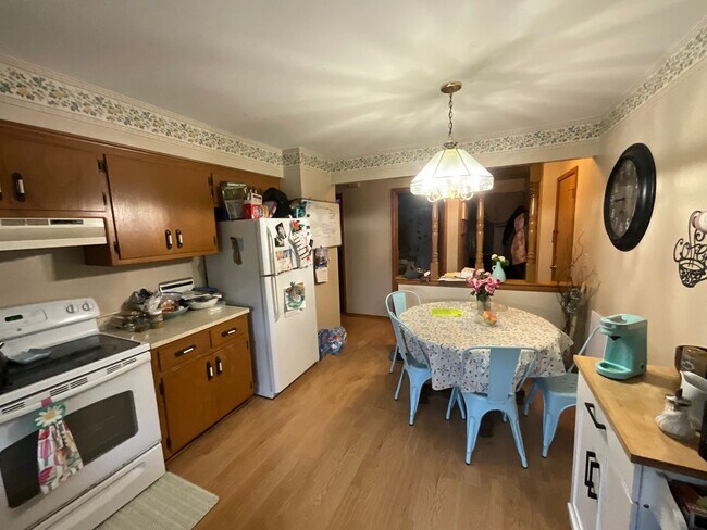 Foto del edificio - 3850 S 75th St