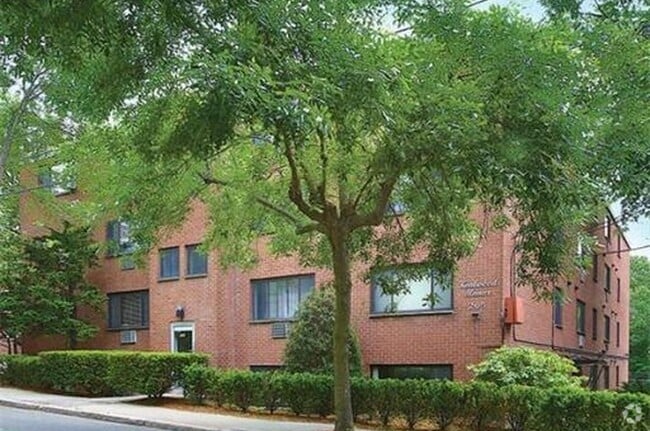 Building Photo - 205 Kent St