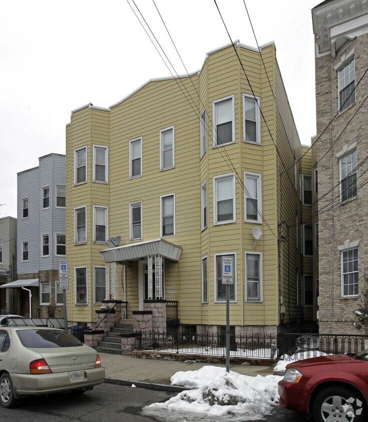 Foto del edificio - 240 Bowers St