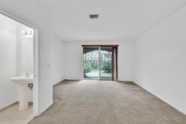 Building Photo - 2613 SW 83rd Ter