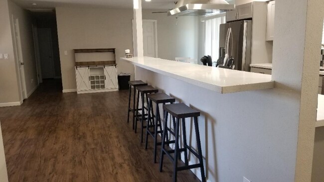 Foto del edificio - 8124 E Jacque Dr