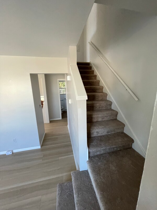 Foto del edificio - 9307 Florence Dr