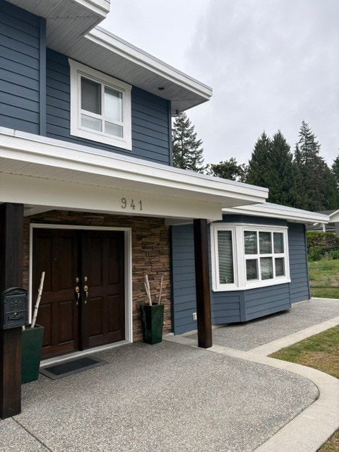 Building Photo - 941 Selkirk Cres