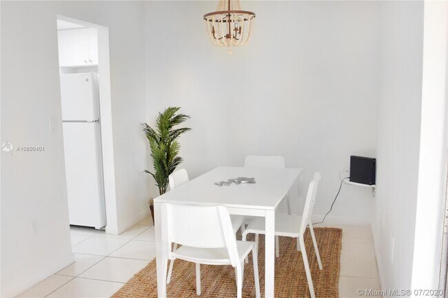 Foto del edificio - 8520-8536 SW 107th Ave