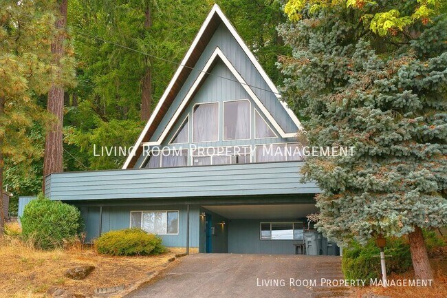 Building Photo - A Peaceful Retreat on Rocky Butte, with Ut...