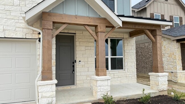 Foto del edificio - 597 Rubber Tree Wy