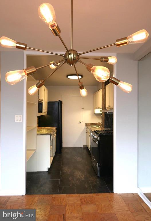 Foto del edificio - 6631 Wakefield Dr