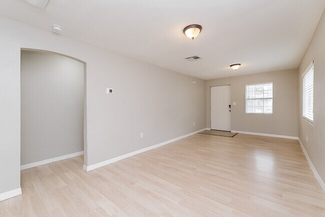 Foto del edificio - 522 E Lime St