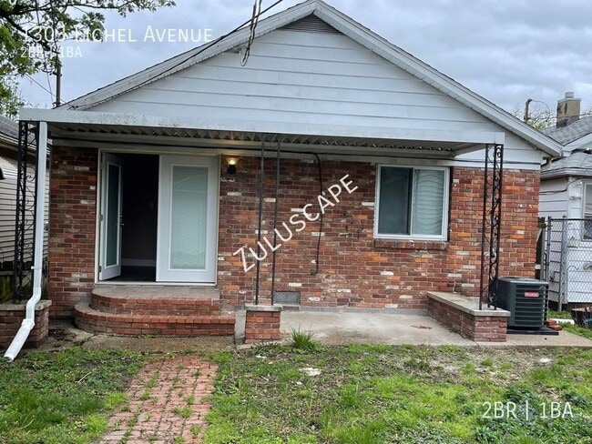 Building Photo - 1303 E Eichel Ave
