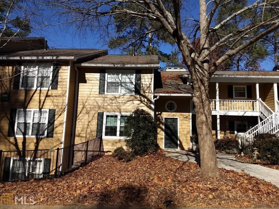 4081 Riverlook Pkwy SE, Marietta, GA 30067 House Rental in Marietta