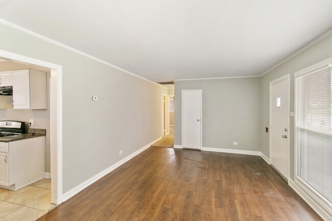 Building Photo - 129 Nauvoo St