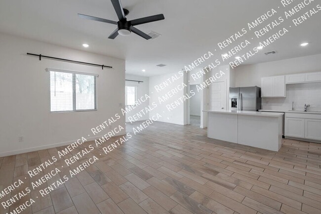 Building Photo - 948 E Wiley Way