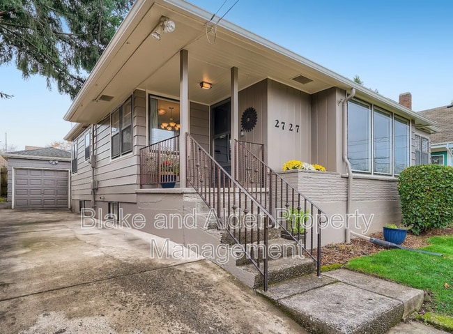Building Photo - 2727 NE 65th Ave
