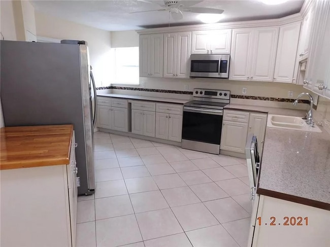 Building Photo - Charming 3-Bedroom Home with Modern Upgrades and Bay Views