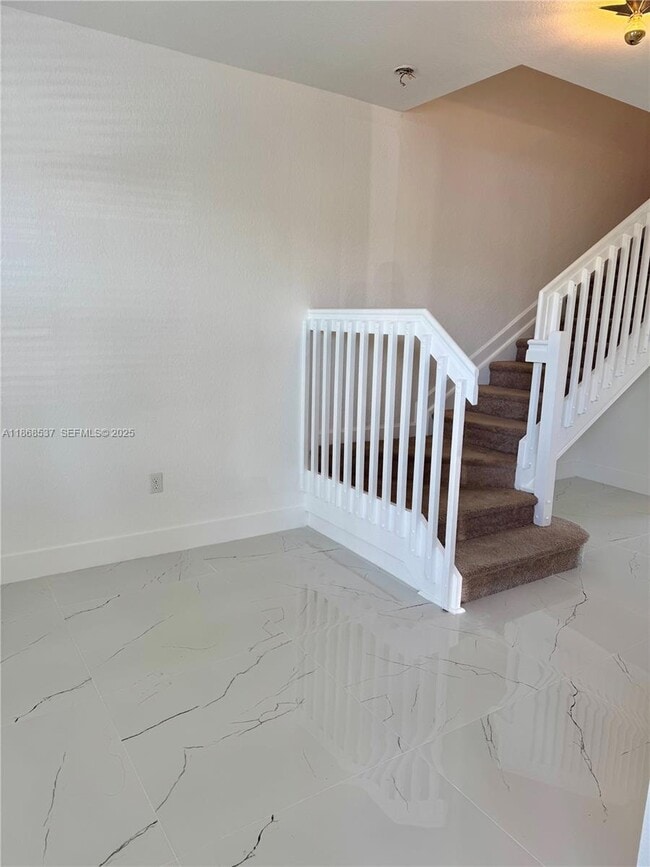 Foto del edificio - 2853 SE 1st Dr