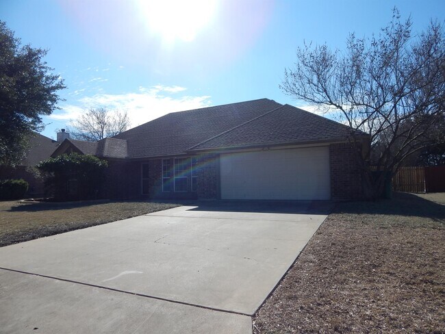 Foto del edificio - 1810 McGinnis Ct
