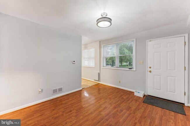 Building Photo - 205 N Adams St