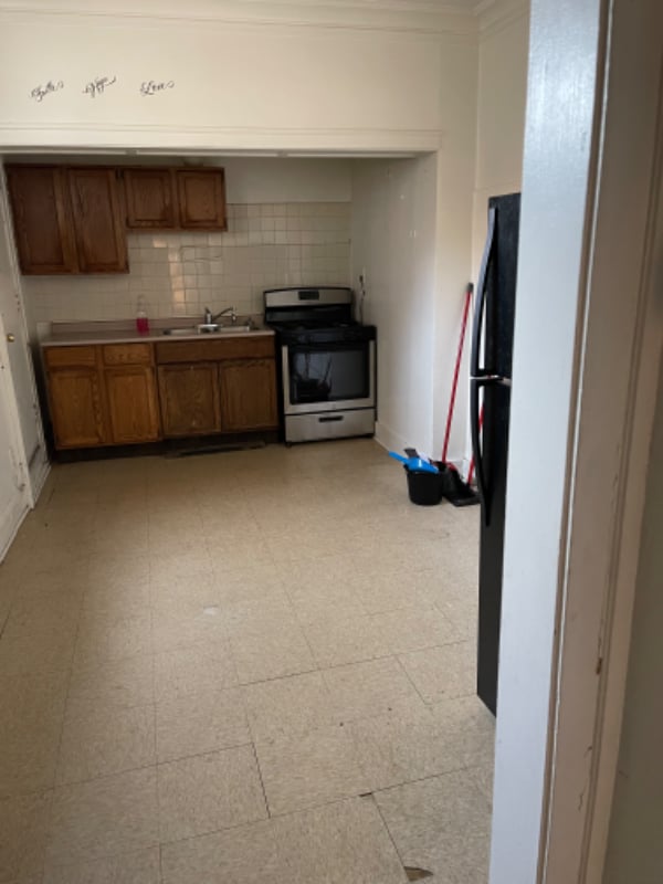 1027 S 17th Ave Unit 1027, Maywood, IL 60153 Room for Rent in Maywood