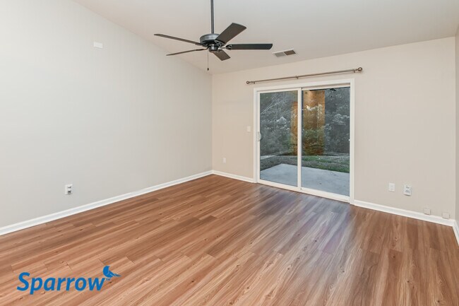 Foto del edificio - 5145 Burnaby Court