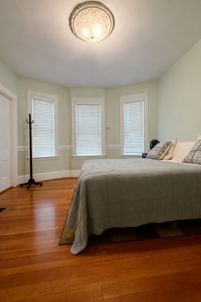 Foto del edificio - 68 Hillside St