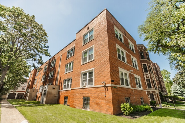 Building Photo - 1143 E 50th St