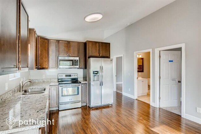 Building Photo - 141 4th Ave S, South St Paul, MN, 55075