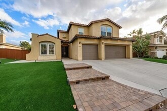 Building Photo - 1709 Lawndale Rd