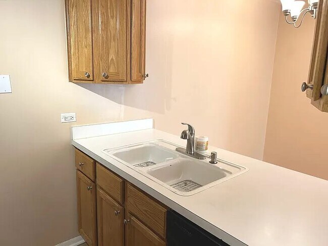 Foto del edificio - 1964 Kenilworth Cir