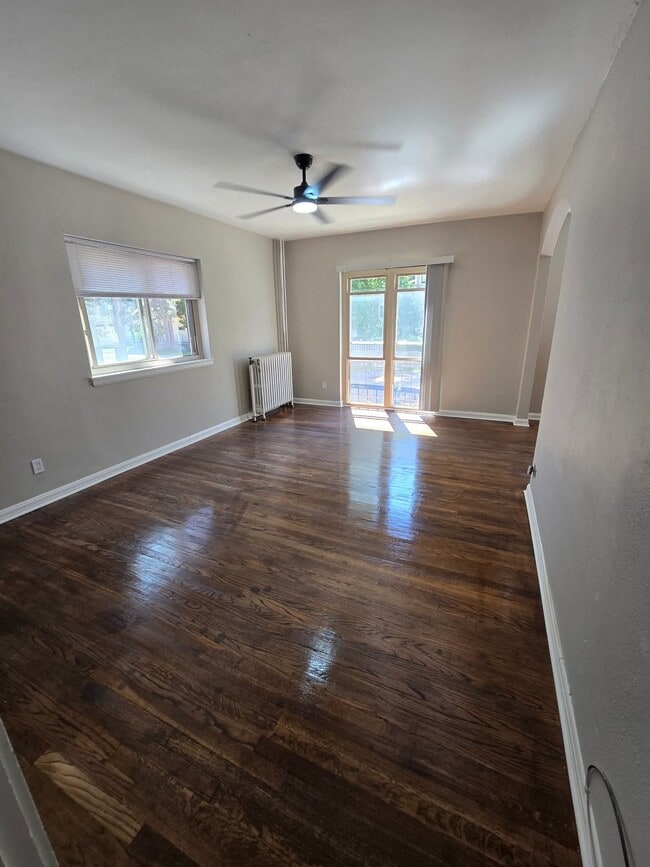 LR - Natural hardwood floors - Flats at West End