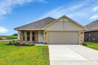 Building Photo - 411 Terra Vis Cir