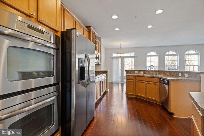 Foto del edificio - 942 Hall Station Dr