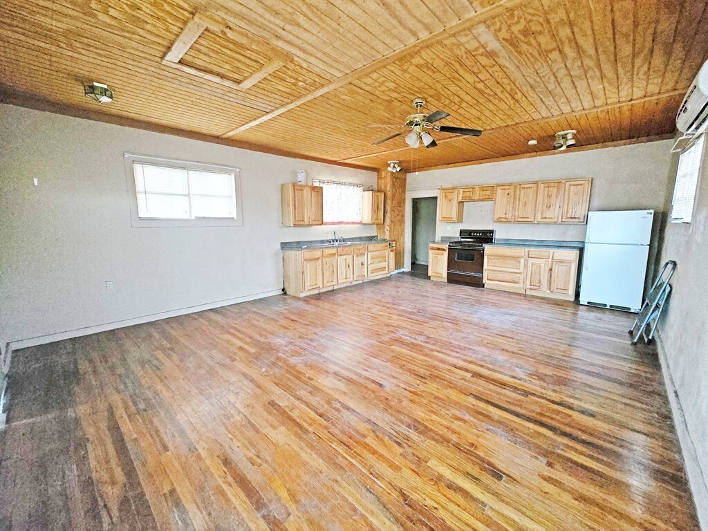 Foto del edificio - 706 W Ave E
