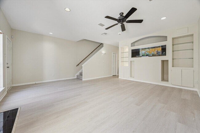 Foto del edificio - 2968 Holly Hall St