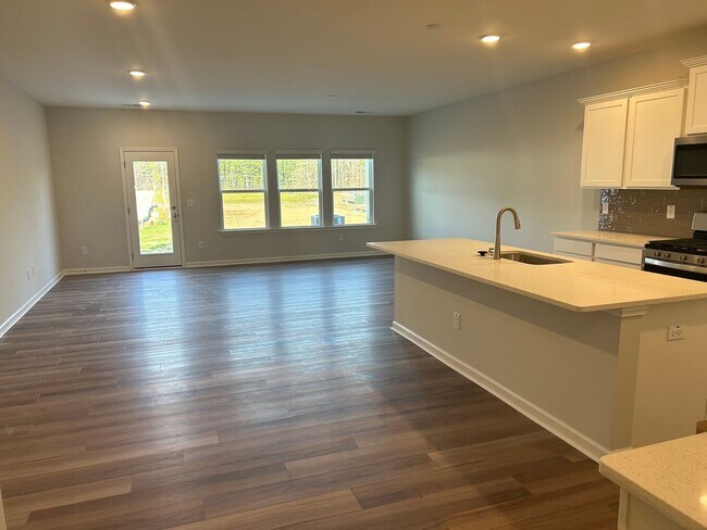 Foto del edificio - Spacious 3BR Townhome in Durham Near RTP, RDU & Downtown